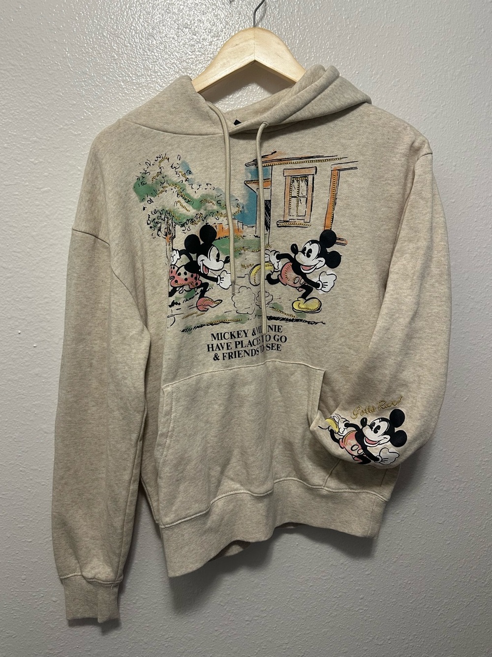 Disney Cream Mickey & Minnie Graphic Hoodie - Men's Pullover